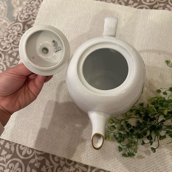 Royal Worcester Pershore Teapot with Lid‎ Fine Porcelain Gold Trim Vintage - Picture 6 of 10